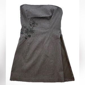 Sold. Express Strapless Dress Sz 5/6 Small Grey Floral Embroidery Side Zip Mini